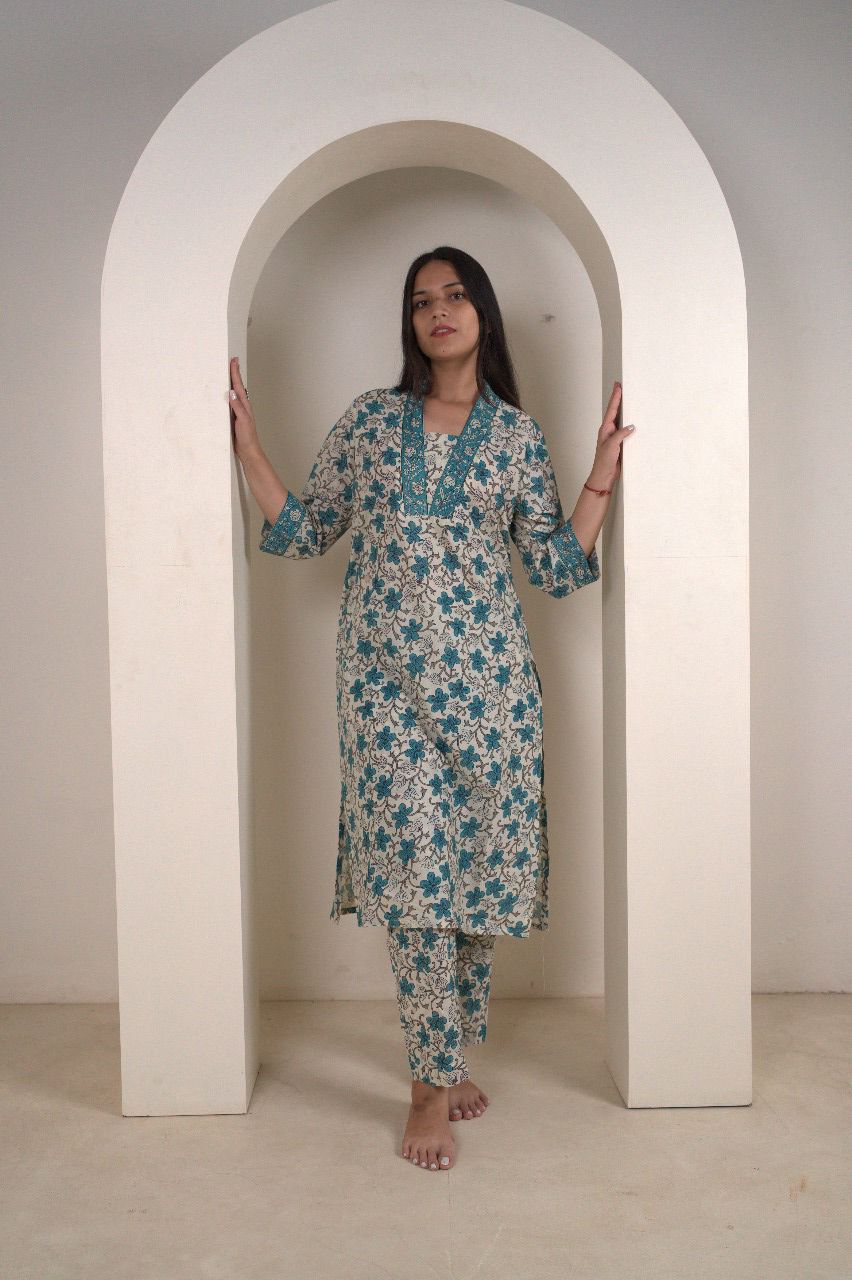 Women's Floral Print Kurti with Trousers Set