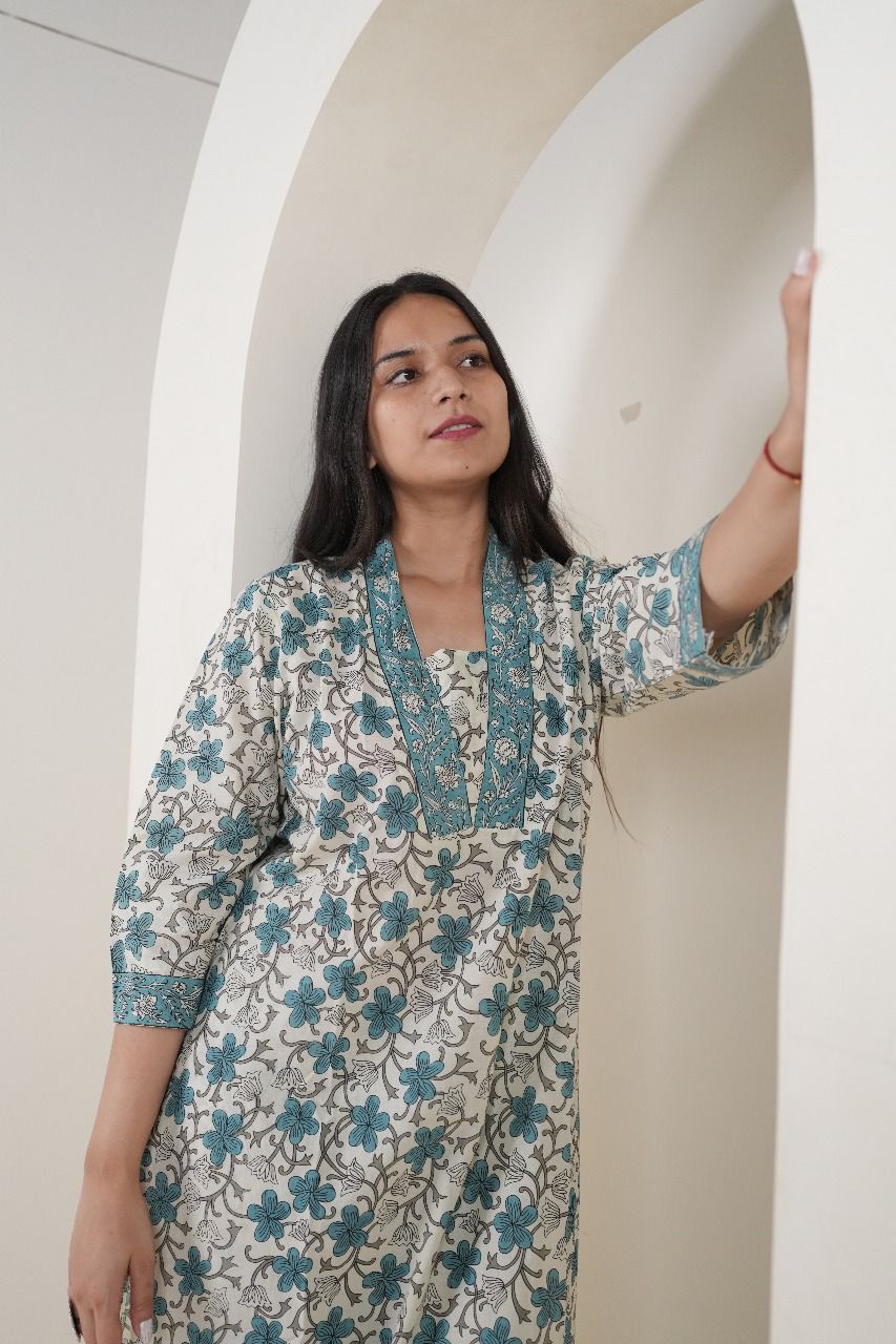 Women's Floral Print Kurti with Trousers Set