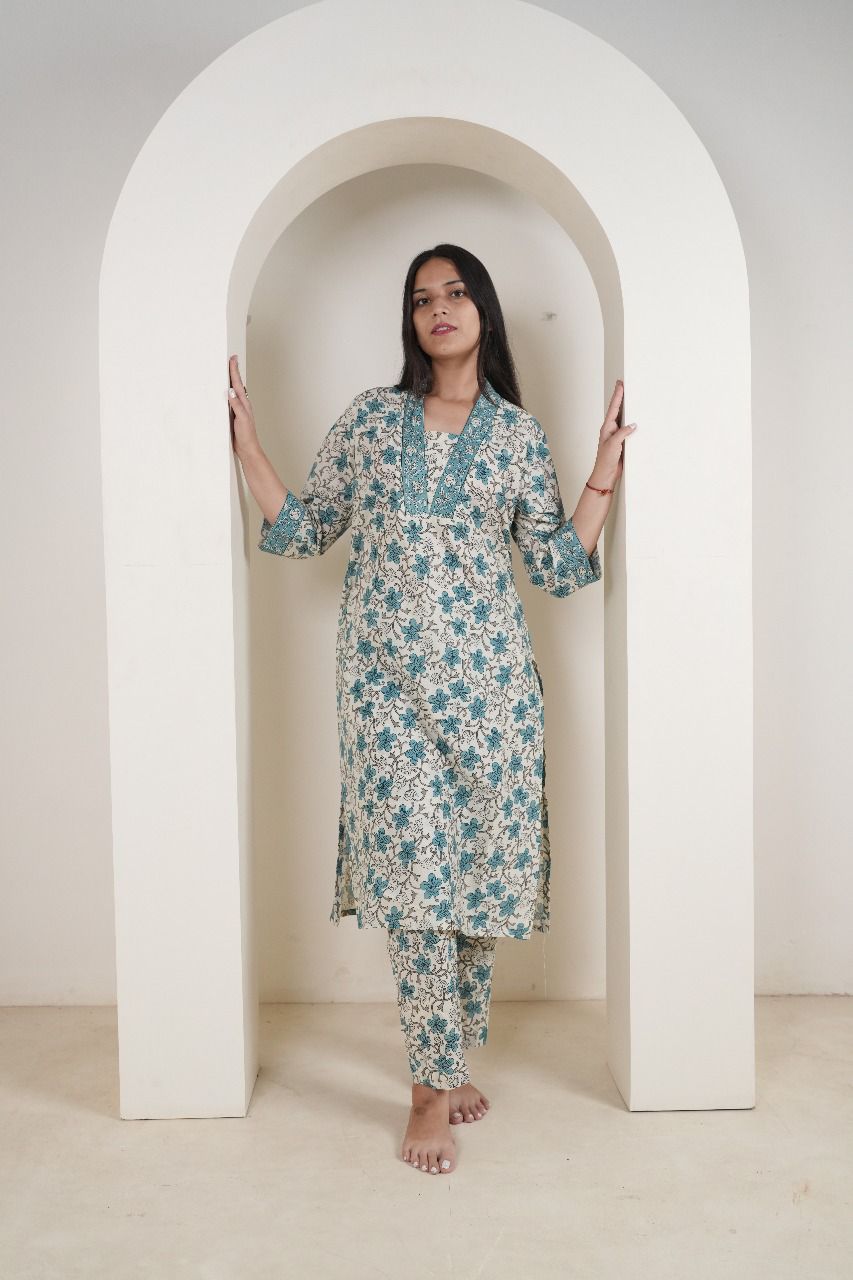 Women's Floral Print Kurti with Trousers Set